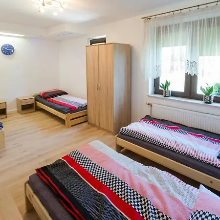 Pod Skrzydlami 24