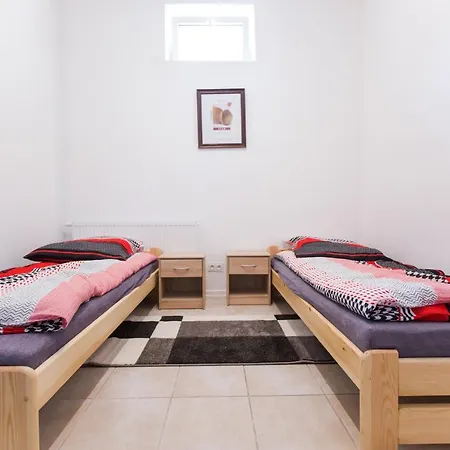 Pod Skrzydlami 24 * Baniocha