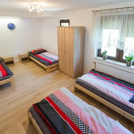 Pod Skrzydlami 24 Vandrarhem Baniocha